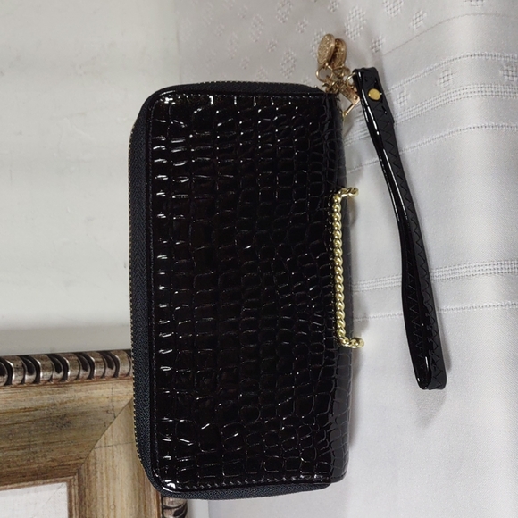 Croc Embossed Faux Leather Wristlet/Clutch/Wallet - Picture 3 of 5